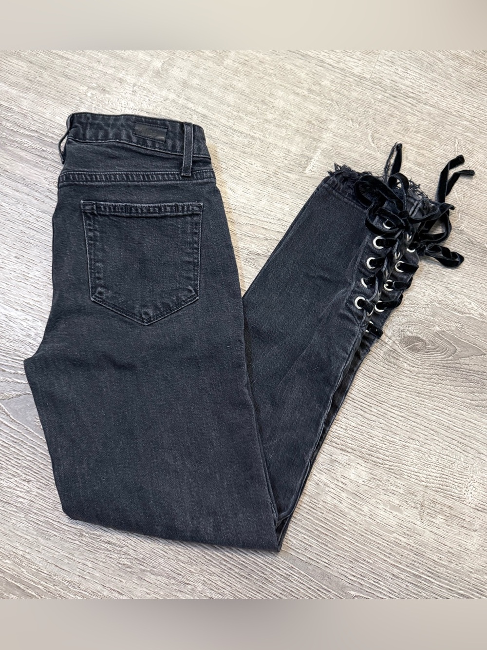 •PAIGE• JACQUELINE STRAIGHT JEANS